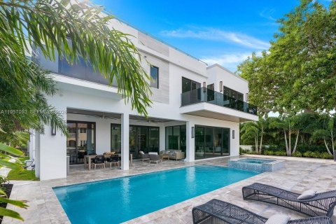 House in Boca Raton, Florida 6 bedrooms, 456.15 sq.m. № 2031393 - photo 2