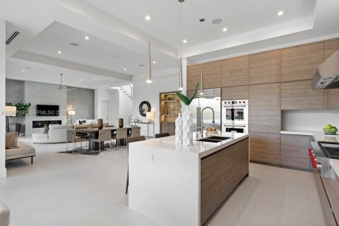 House in Boca Raton, Florida 6 bedrooms, 456.15 sq.m. № 2031393 - photo 28