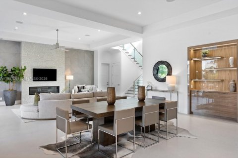 House in Boca Raton, Florida 6 bedrooms, 456.15 sq.m. № 2031393 - photo 10