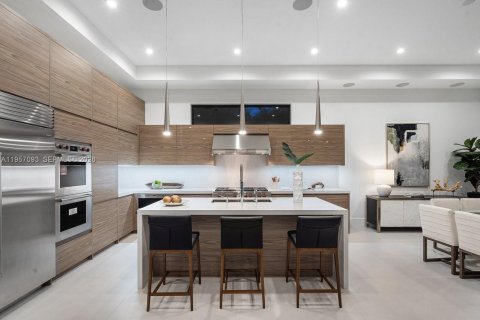 House in Boca Raton, Florida 6 bedrooms, 456.15 sq.m. № 2031393 - photo 17