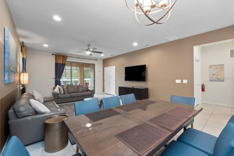Casa en venta en Kissimmee, Florida, 6 dormitorios, 291.9 m2 № 1853573 - foto 4