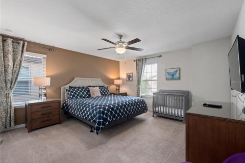 Casa en venta en Kissimmee, Florida, 6 dormitorios, 291.9 m2 № 1853573 - foto 15