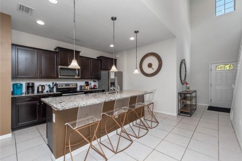 Casa en venta en Kissimmee, Florida, 6 dormitorios, 291.9 m2 № 1853573 - foto 11