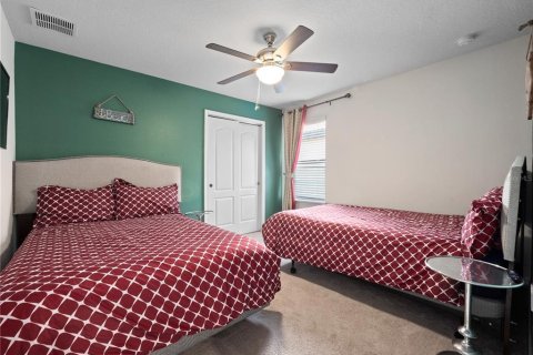 Casa en venta en Kissimmee, Florida, 6 dormitorios, 291.9 m2 № 1853573 - foto 27