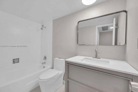 Copropriété à louer à Miami Beach, Floride: 2 chambres, 95.69 m2 № 2079050 - photo 16