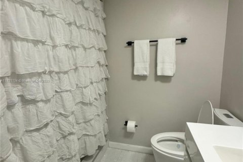 Copropriété à louer à Miami Beach, Floride: 2 chambres, 95.69 m2 № 2079050 - photo 12