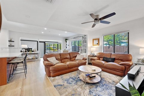Casa en venta en Fort Lauderdale, Florida, 3 dormitorios, 135.27 m2 № 1861318 - foto 3