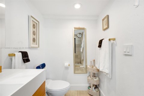 Casa en venta en Fort Lauderdale, Florida, 3 dormitorios, 135.27 m2 № 1861318 - foto 23