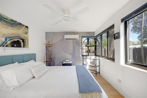 Casa en venta en Fort Lauderdale, Florida, 3 dormitorios, 135.27 m2 № 1861318 - foto 25