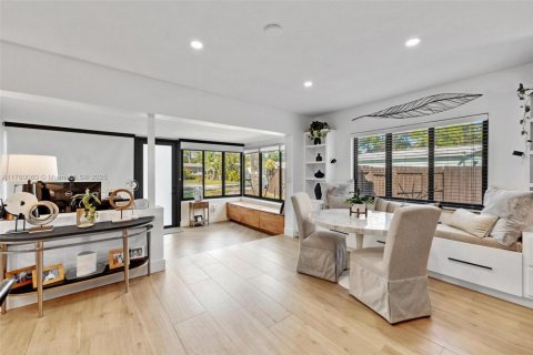Casa en venta en Fort Lauderdale, Florida, 3 dormitorios, 135.27 m2 № 1861318 - foto 9