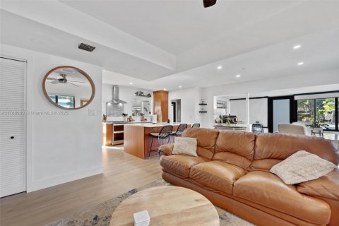 Casa en venta en Fort Lauderdale, Florida, 3 dormitorios, 135.27 m2 № 1861318 - foto 12