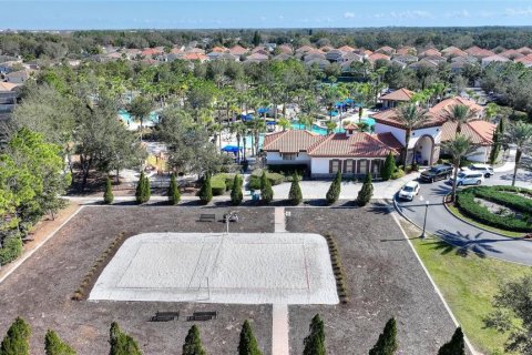 House in Davenport, Florida 11 bedrooms, 453.36 sq.m. № 1588660 - photo 21