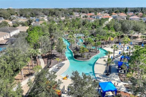 House in Davenport, Florida 11 bedrooms, 453.36 sq.m. № 1588660 - photo 9