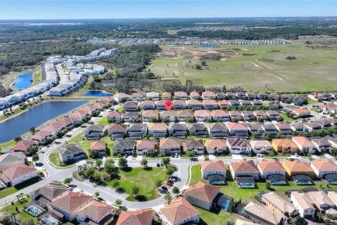 House in Davenport, Florida 11 bedrooms, 453.36 sq.m. № 1588660 - photo 28
