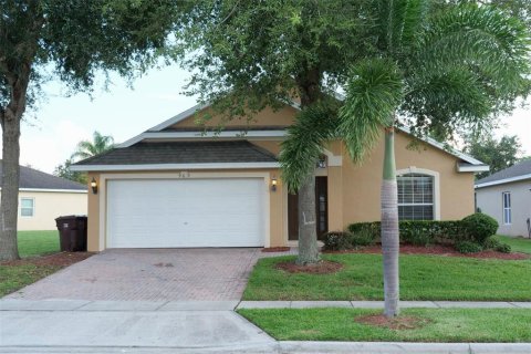 Villa ou maison à louer à Davenport, Floride: 4 chambres, 131.18 m2 № 1916872 - photo 1