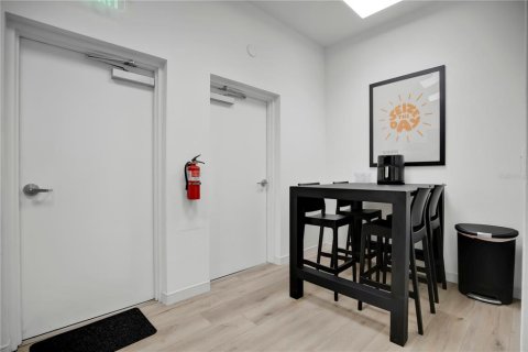 Immobilier commercial à louer à Longwood, Floride: 247.12 m2 № 2436737 - photo 16