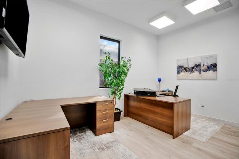 Immobilier commercial à louer à Longwood, Floride: 247.12 m2 № 2436737 - photo 22