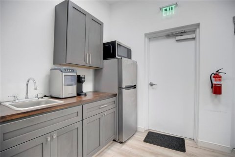 Immobilier commercial à louer à Longwood, Floride: 247.12 m2 № 2436737 - photo 15