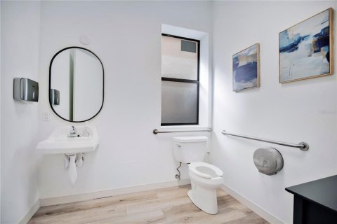 Immobilier commercial à louer à Longwood, Floride: 247.12 m2 № 2436737 - photo 25
