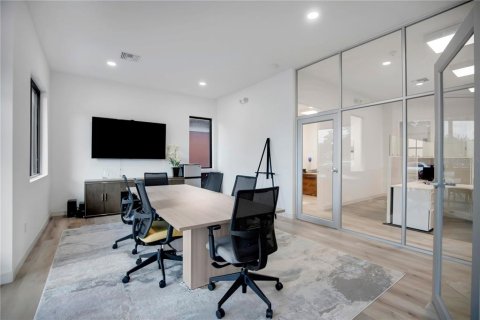 Immobilier commercial à louer à Longwood, Floride: 247.12 m2 № 2436737 - photo 7
