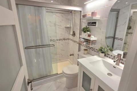 Купить кондоминиум в Маргит, Флорида 3 комнаты, 63.17м2, № 2084465 - фото 12