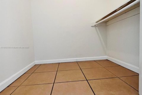 Copropriété à louer à Hallandale Beach, Floride: 1 chambre, 85.93 m2 № 1836729 - photo 24