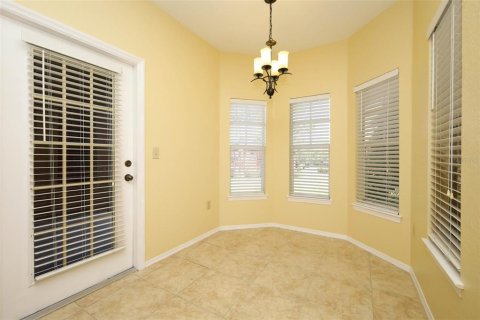 Condo in Lake Mary, Florida, 2 bedrooms  № 2221678 - photo 17