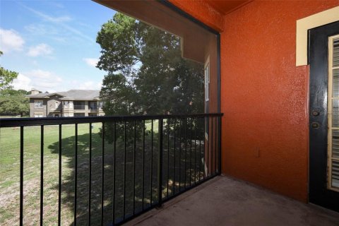 Condo in Lake Mary, Florida, 2 bedrooms  № 2221678 - photo 20