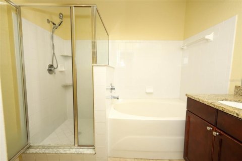 Condo in Lake Mary, Florida, 2 bedrooms  № 2221678 - photo 27