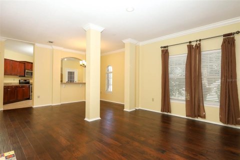 Condo in Lake Mary, Florida, 2 bedrooms  № 2221678 - photo 13
