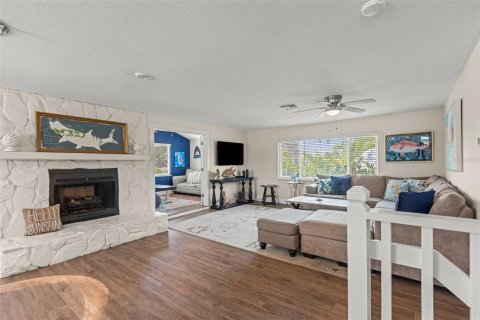 House in Indian Rocks Beach, Florida 4 bedrooms, 291.34 sq.m. № 1767898 - photo 15