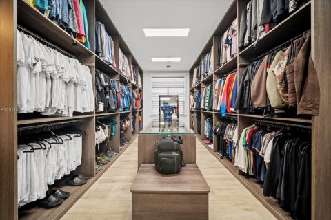 Купить виллу или дом в Порт-Сент-Луси, Флорида 6 спален, 1039.48м2, № 1972810 - фото 22