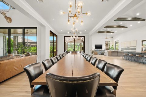 Купить виллу или дом в Порт-Сент-Луси, Флорида 6 спален, 1039.48м2, № 1972810 - фото 5