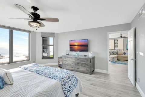 Condo in Hutchinson Island South, Florida, 3 bedrooms № 2181828 - photo 23