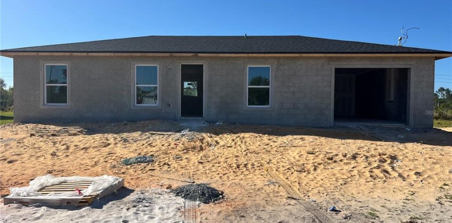 House in Sebring, Florida 3 bedrooms, 93.92 sq.m. № 1589678