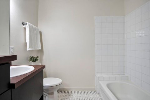 Touwnhouse à vendre à Orlando, Floride: 3 chambres, 165.83 m2 № 2230459 - photo 28