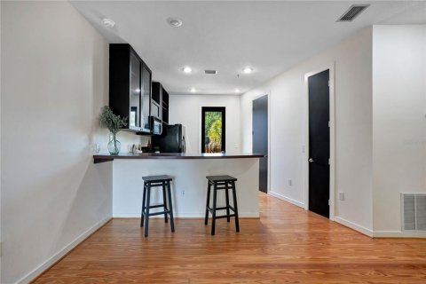 Touwnhouse à vendre à Orlando, Floride: 3 chambres, 165.83 m2 № 2230459 - photo 12