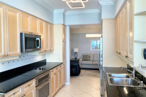 Condo in Fort Lauderdale, Florida, 2 bedrooms  № 2089606 - photo 9