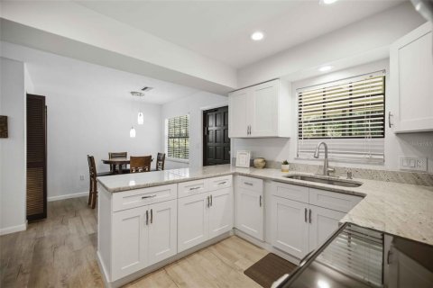 Villa ou maison à vendre à Ocala, Floride: 3 chambres, 173.36 m2 № 2299531 - photo 12
