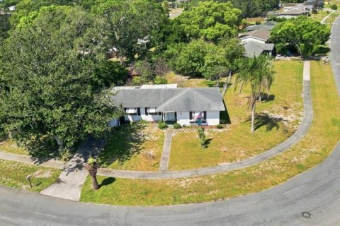 Villa ou maison à Spring Hill, Floride 2 chambres, 124.49 m2 № 2315244