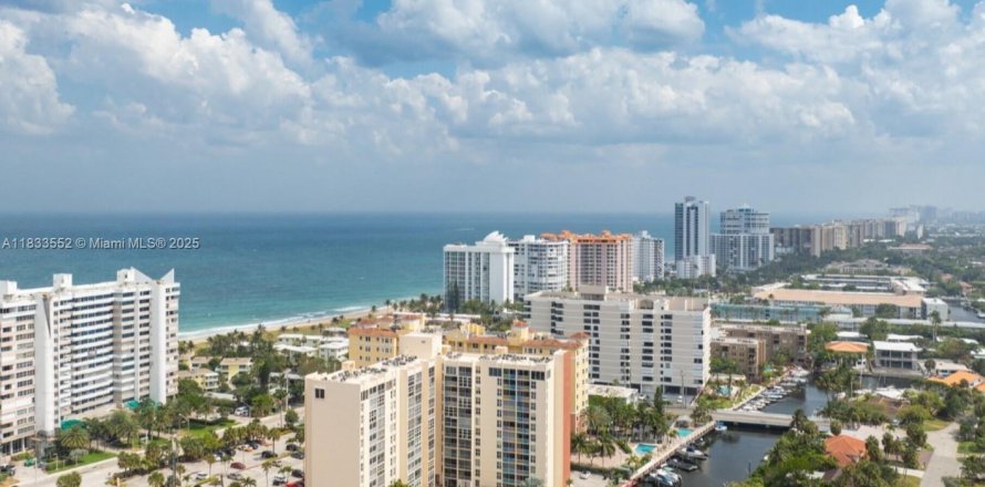 Condo in Pompano Beach, Florida, 1 bedroom  № 1814624