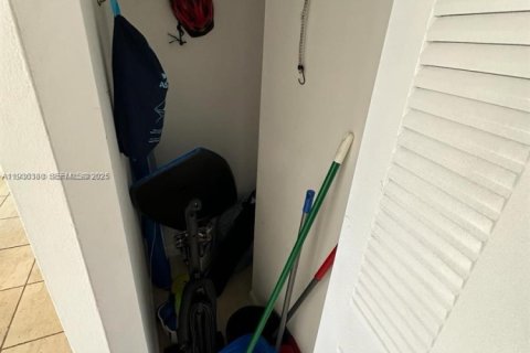 Condominio en venta en Aventura, Florida, 2 dormitorios, 120.96 m2 № 1994361 - foto 6