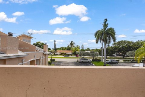 Condominio en venta en Coral Springs, Florida, 2 dormitorios, 112.69 m2 № 1801093 - foto 22
