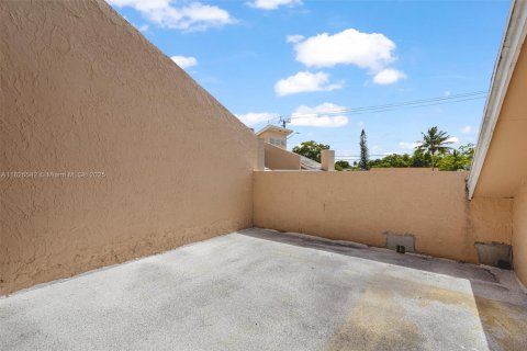 Condominio en venta en Coral Springs, Florida, 2 dormitorios, 112.69 m2 № 1801093 - foto 20