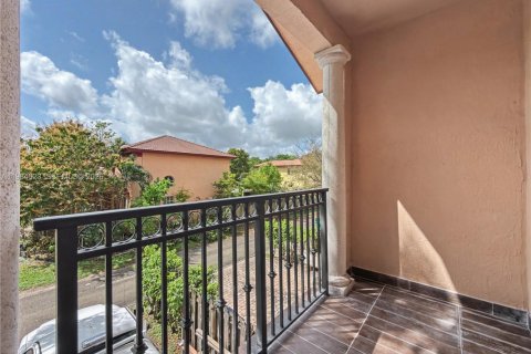 Купить таунхаус в Майами, Флорида 4 спальни, 155.33м2, № 2048279 - фото 16