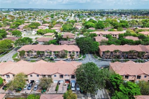 Купить таунхаус в Майами, Флорида 4 спальни, 155.33м2, № 2048279 - фото 6