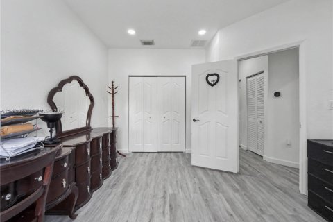 Купить таунхаус в Майами, Флорида 4 спальни, 155.33м2, № 2048279 - фото 24