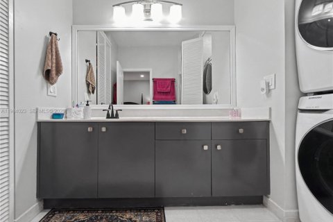 Купить таунхаус в Майами, Флорида 4 спальни, 155.33м2, № 2048279 - фото 12