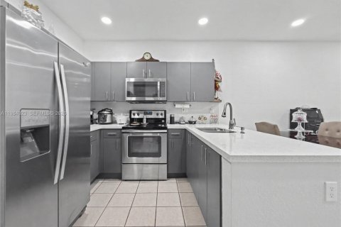 Купить таунхаус в Майами, Флорида 4 спальни, 155.33м2, № 2048279 - фото 29