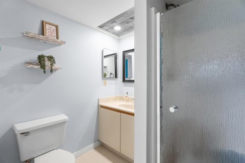 Condo in Stuart, Florida, 3 bedrooms  № 2078749 - photo 17